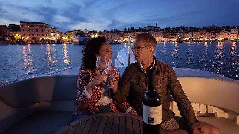 Romantische nachtelijke boottocht in Rovinj met wijn