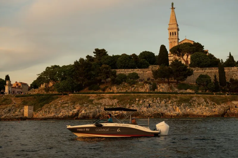 Romantische nachtelijke boottocht in Rovinj met wijn